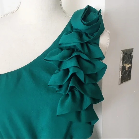 Forever 21 Green One Shoulder Dress Size Medium - Picture 4 of 7